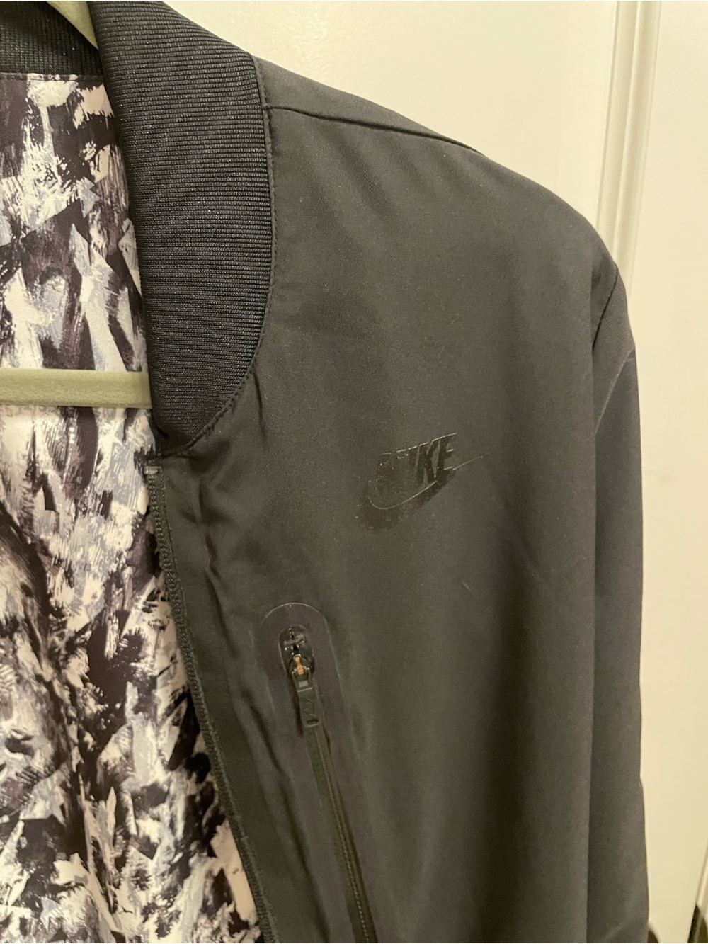 NIKE Black Bomber Jacket with Printed Lining - reversible size S - retro - Picture 3 of 6